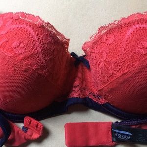 ❤️HEIDI KLUM red padded bra